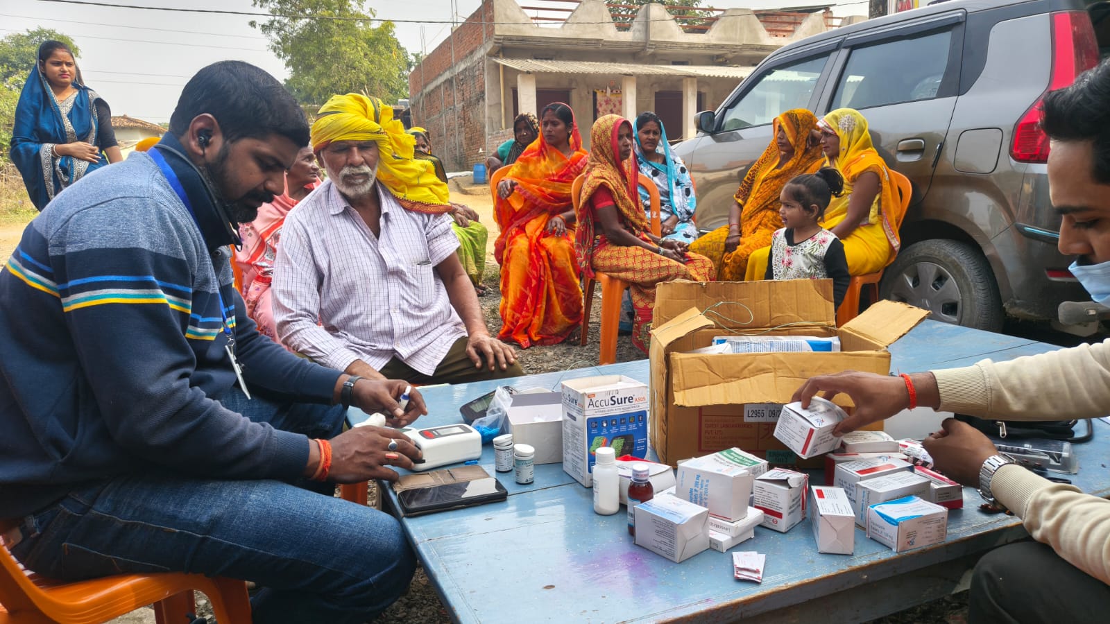 सामुदायिक स्वास्थ्य जांच एवं चिकित्सा सहायता शिविर — Anansha Welfare Society, Varanasi