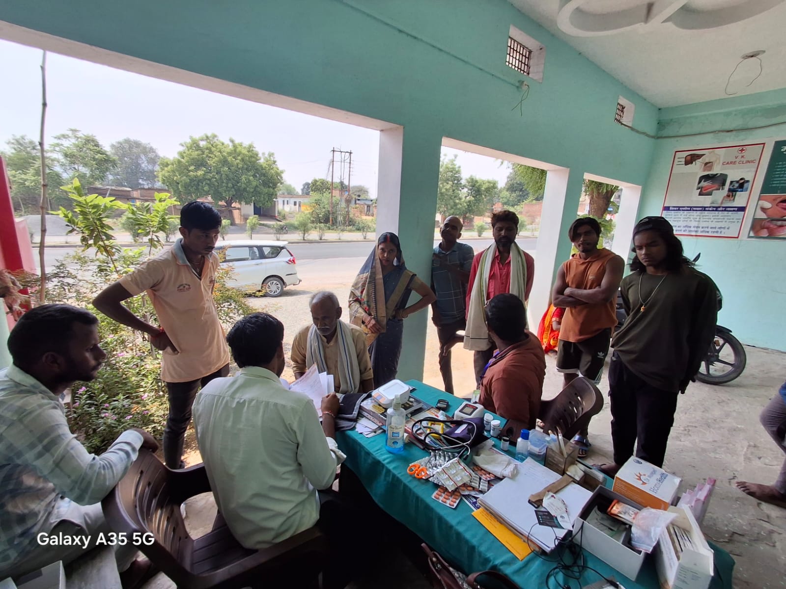 सामुदायिक स्वास्थ्य जांच एवं चिकित्सा सहायता शिविर — Anansha Welfare Society, Varanasi